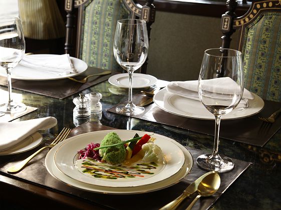 Repas à bord du Maharaja Express - Inde