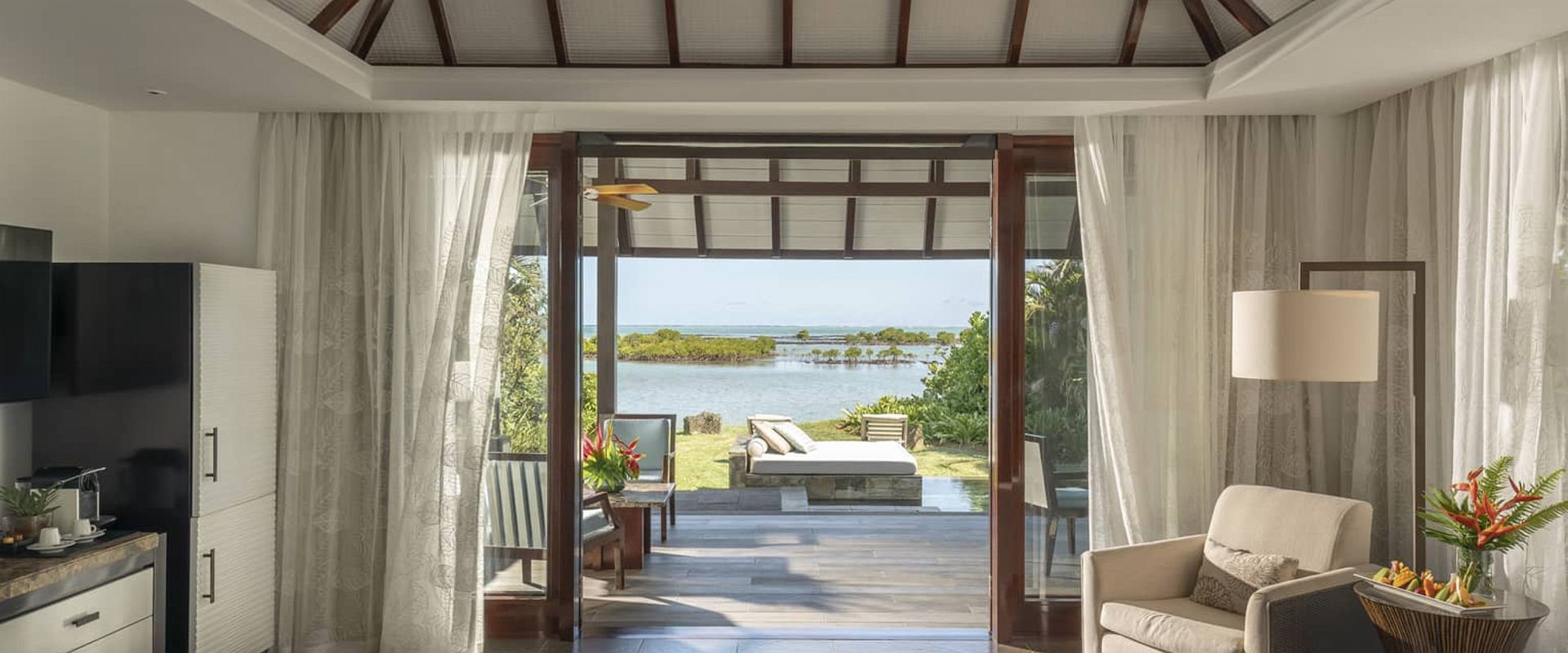 four seasons resort mauritius   ocean pool villa   ile maurice