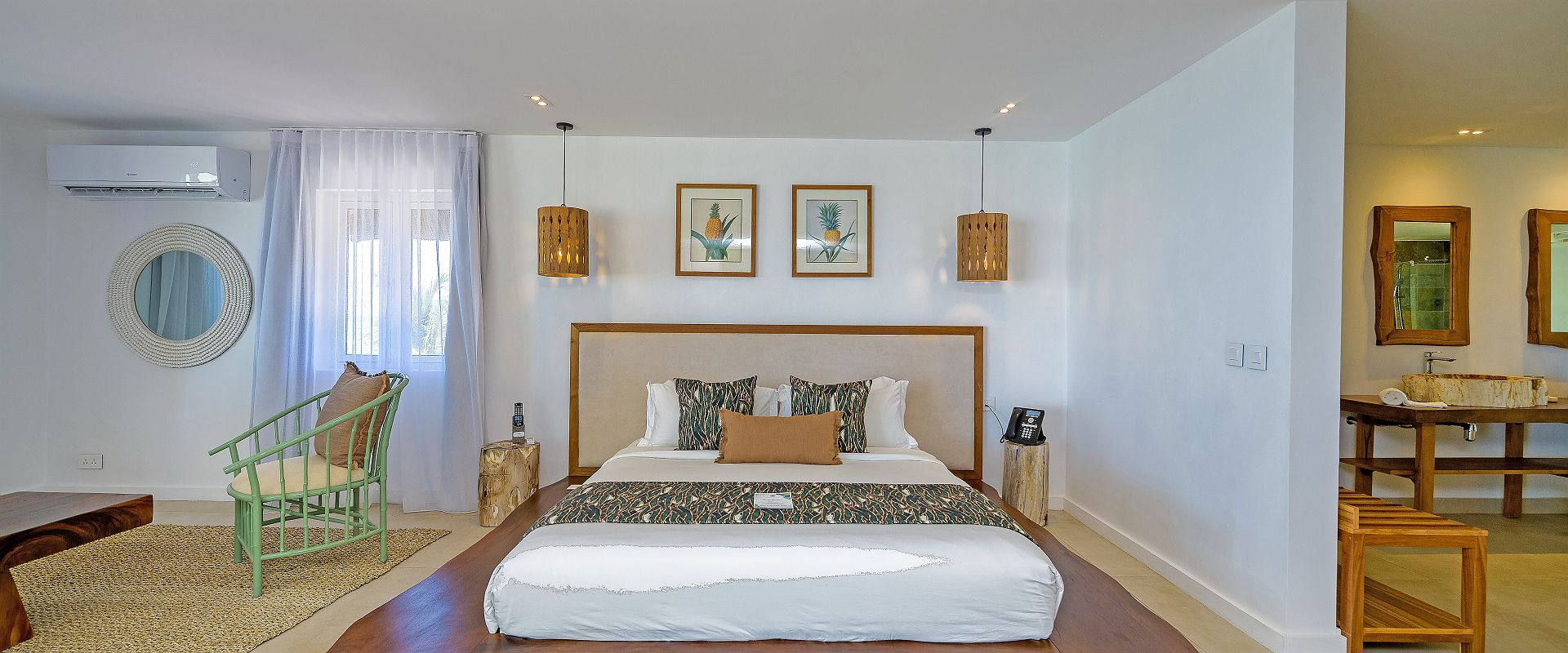   seasense boutique hotel  spa   senior suite   ile maurice