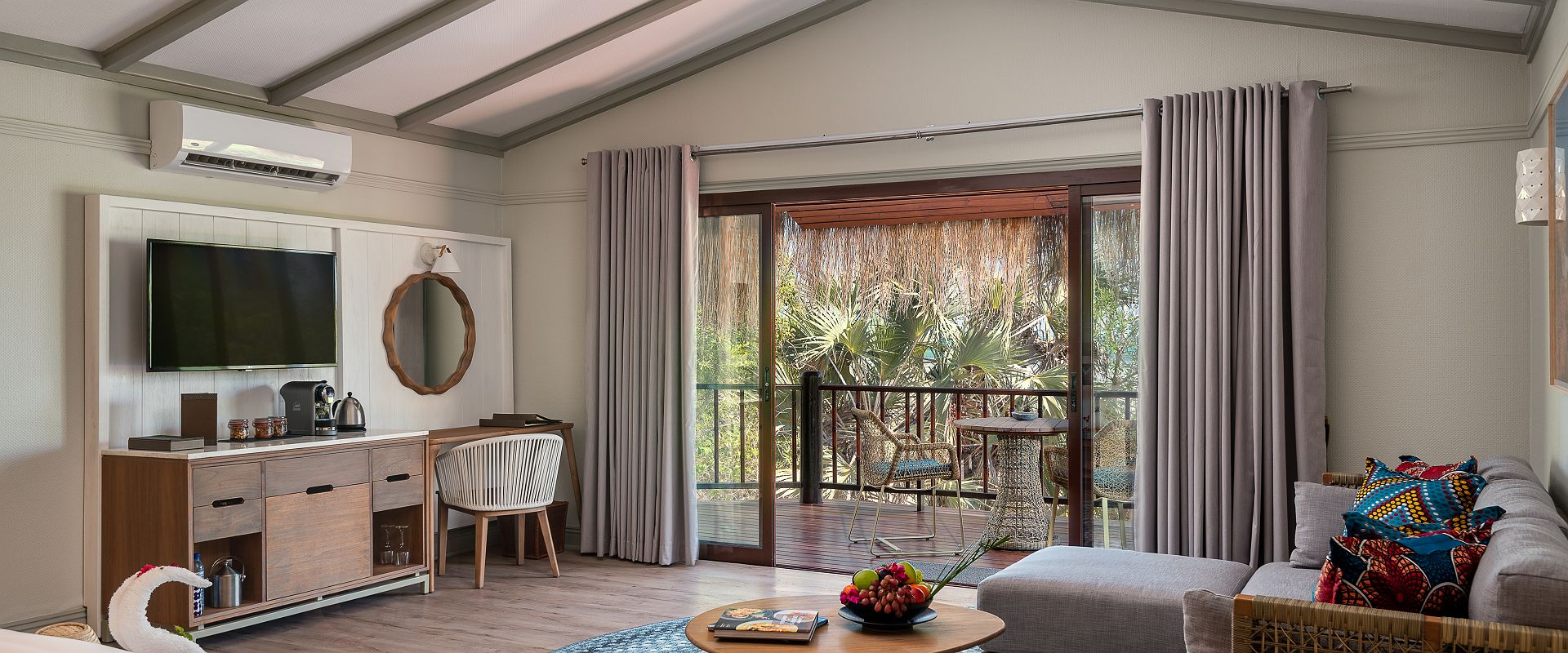 anantara bazaruto island resort   beach villa
