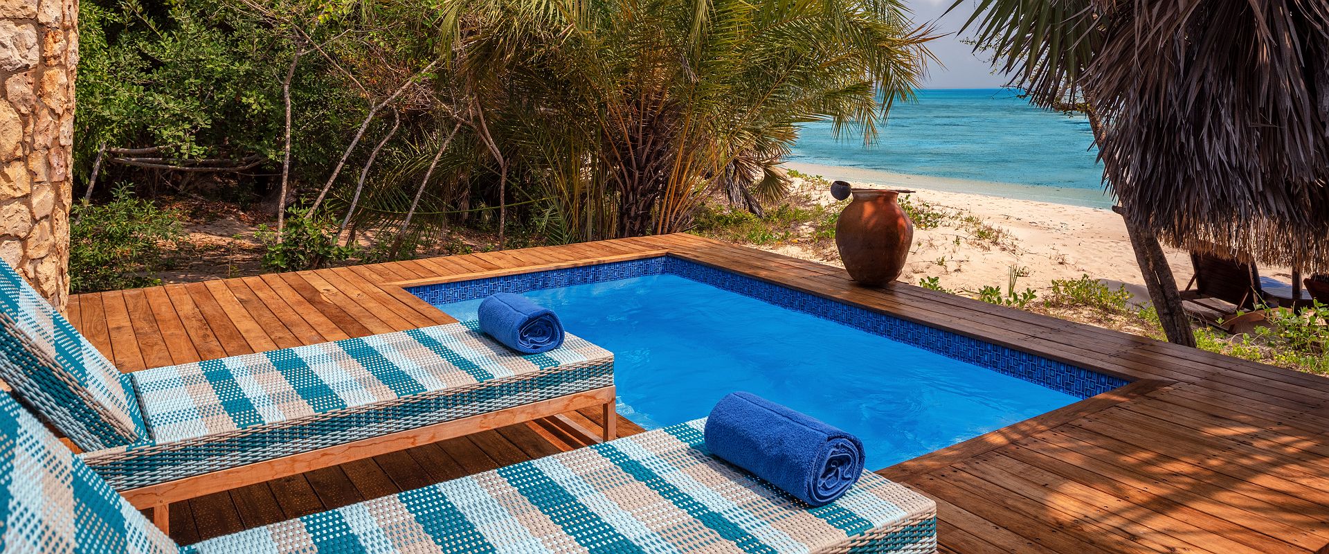 anantara bazaruto island resort   beach pool villa
