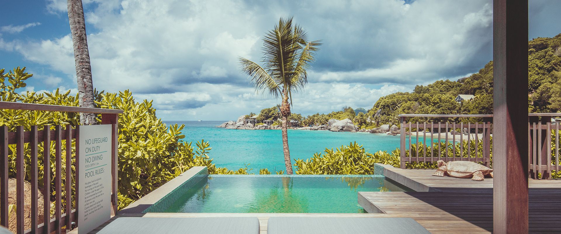 chalet avec piscine   vue ocean   carana beach seychelles