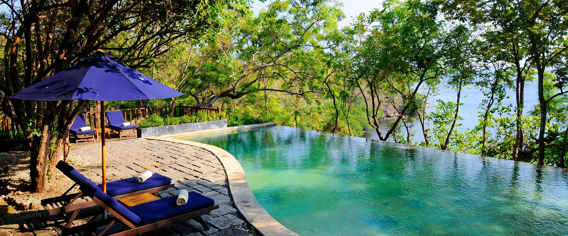 menjangan   the residence room   buleleng   indonesie