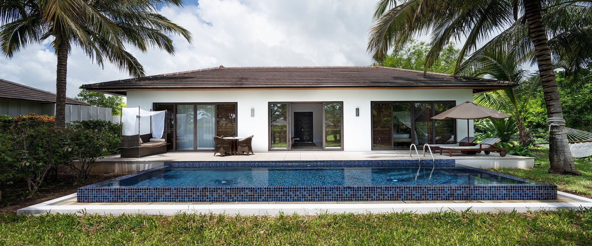 frangipani garden pool villa de the residence zanzibar