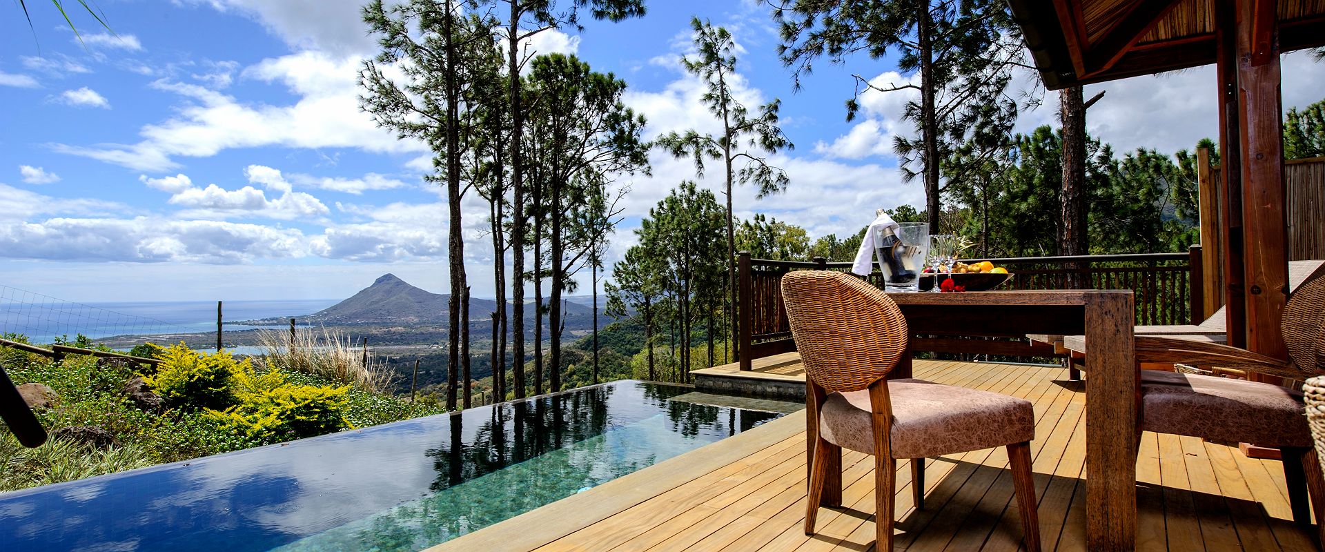 lakaz chamarel   sea view pool suite   ile maurice