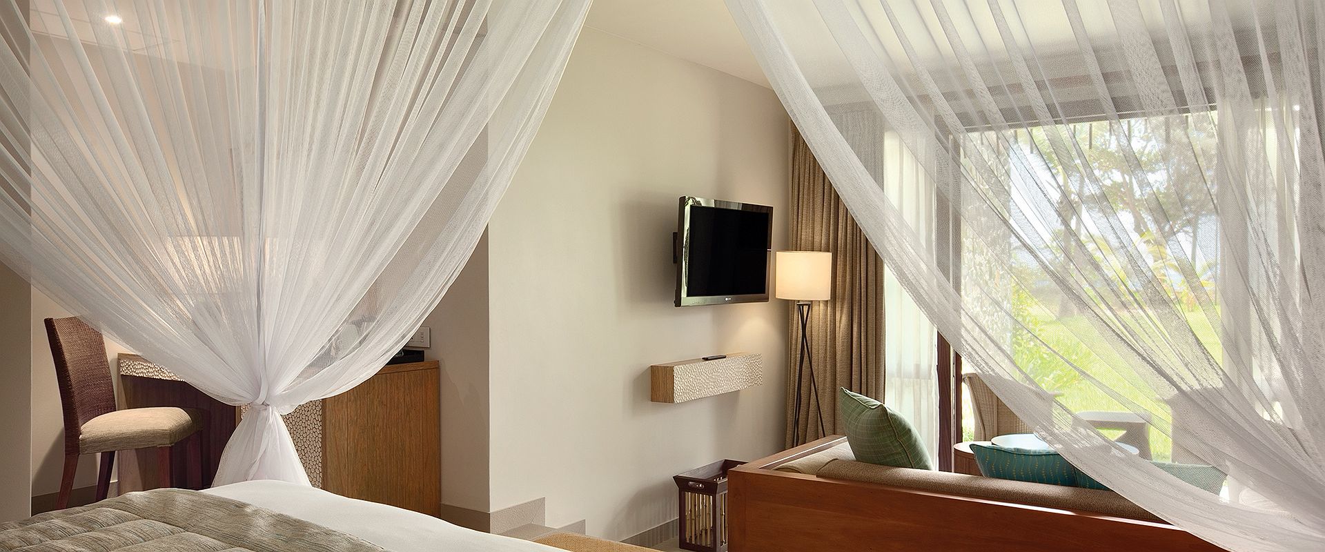 kempinski seychelles   deluxe lagon view suite   seychelles