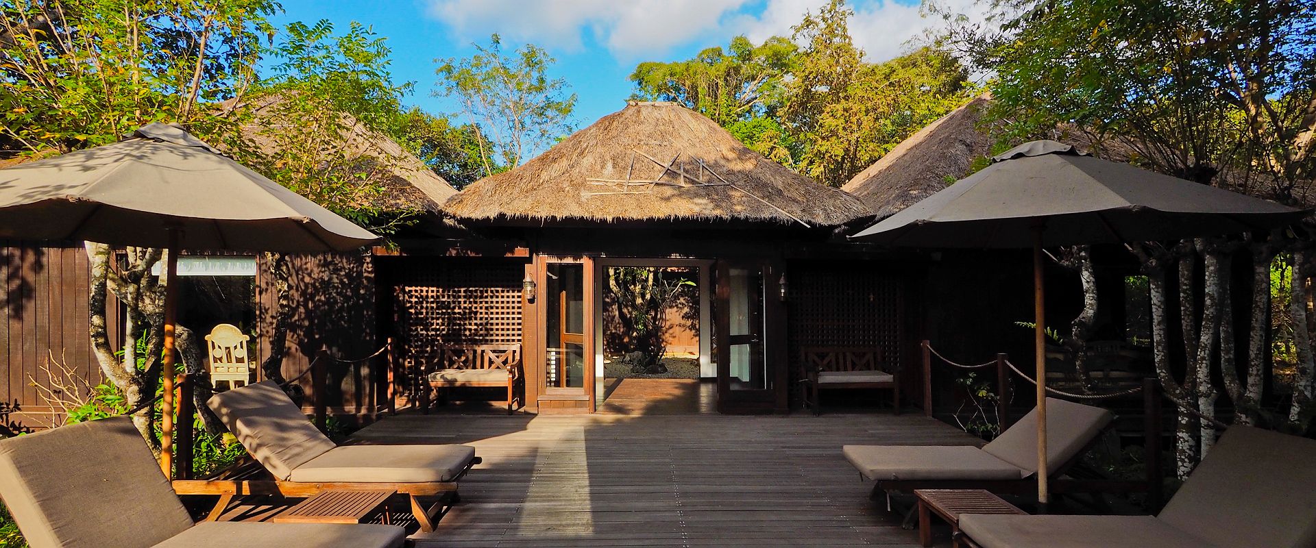 the menjangan   monsoon suite 