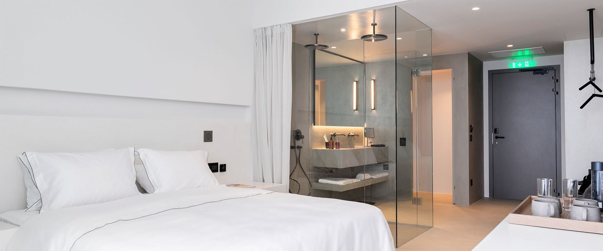 domes white coast milos   premium deluxe suite sea view with private pool   grece 