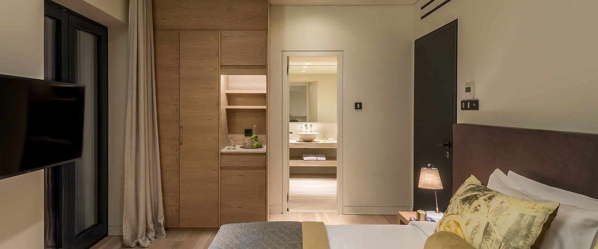 euphoria retreat   classic room   grece 