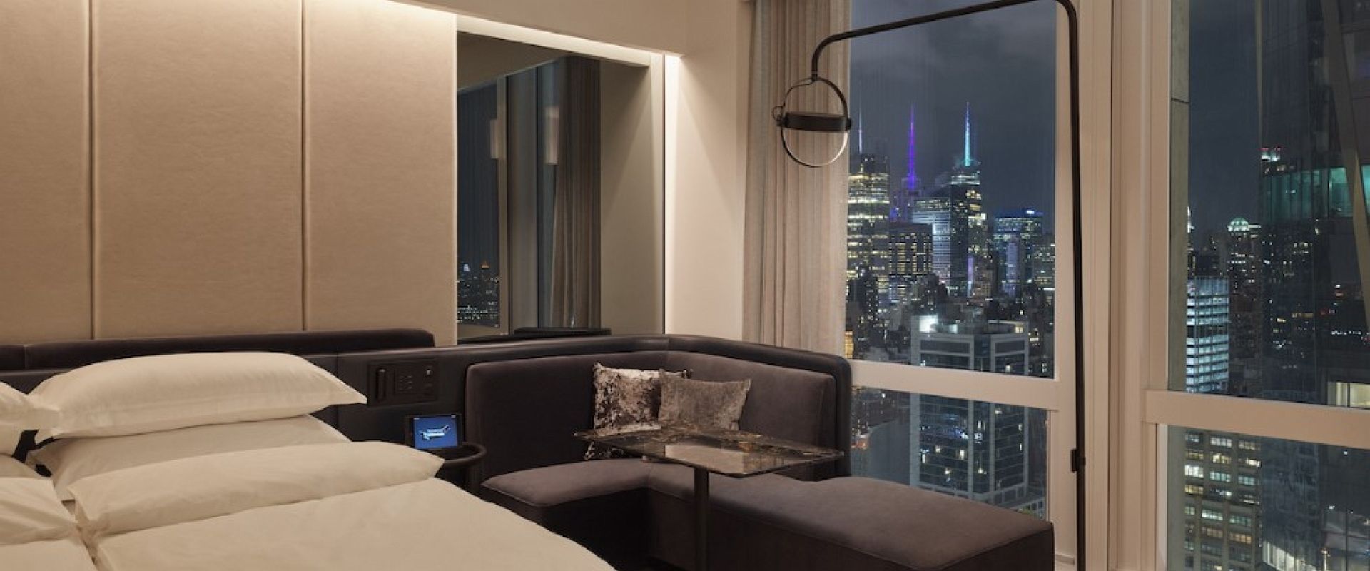 equinox hotel   chambre  deluxe king