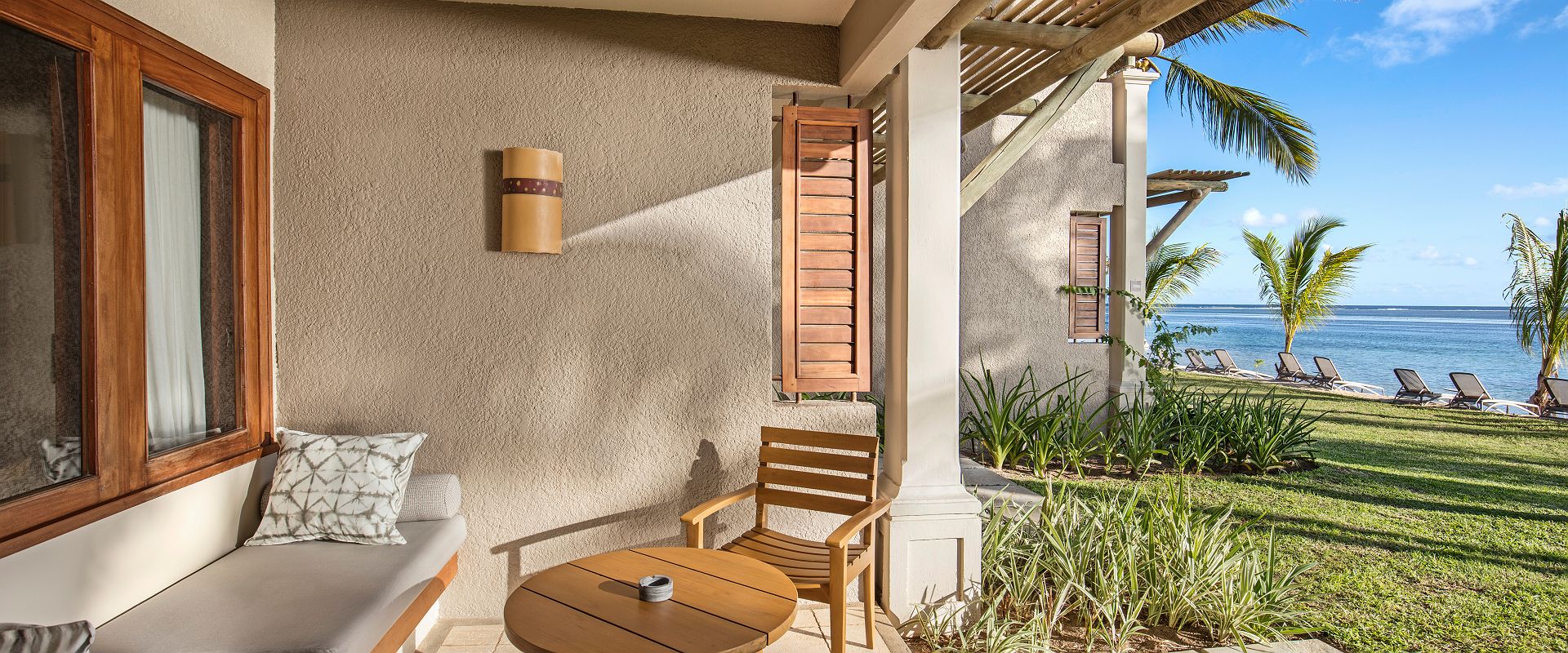 heritage awali   deluxe beach front ground floor   ile maurice 