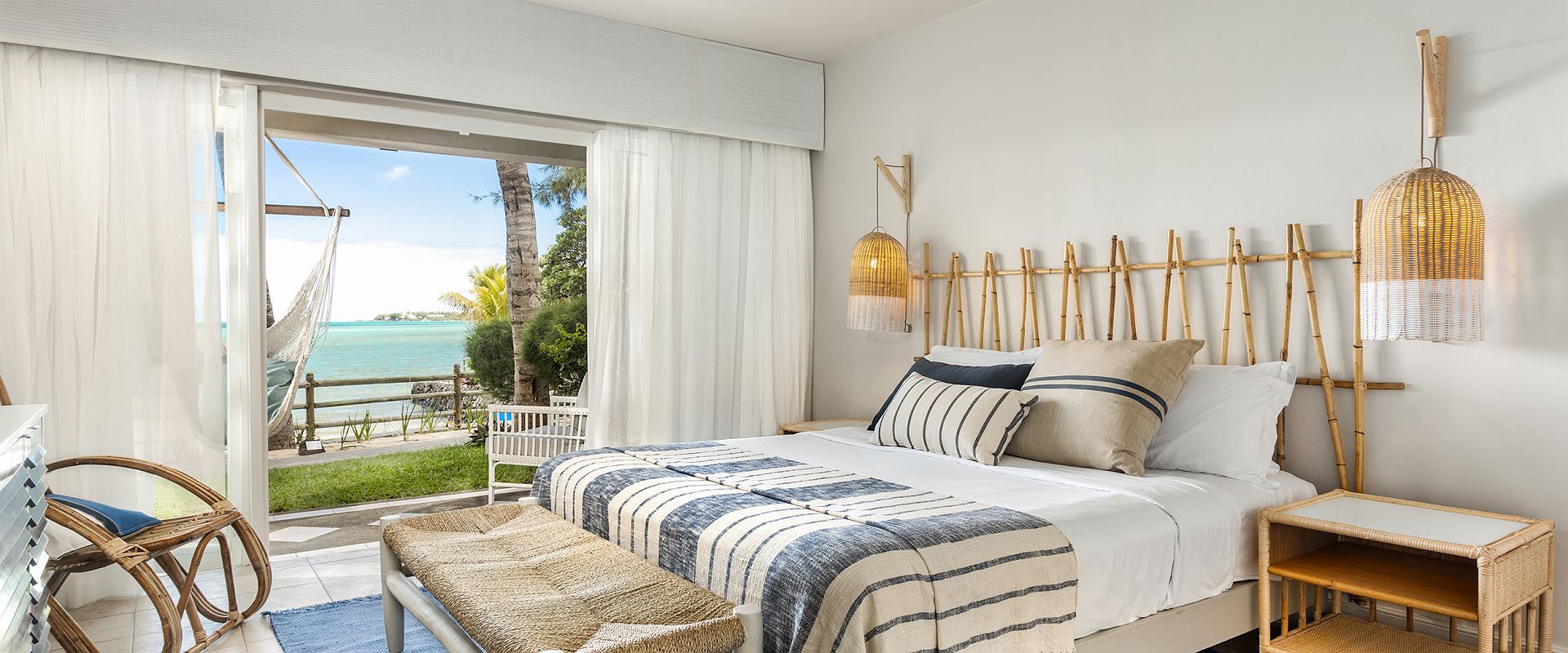 lagoon attitude   couple seafront room   ile maurice