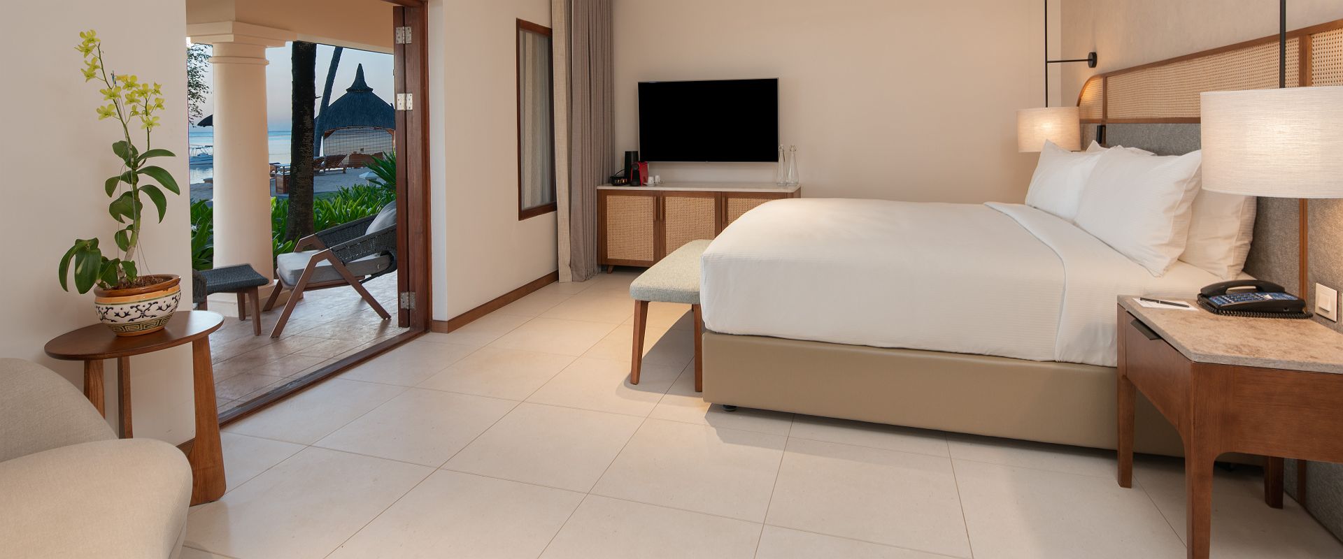 hilton mauritius resort  spa   beachfront honeymoon suites   ile maurice