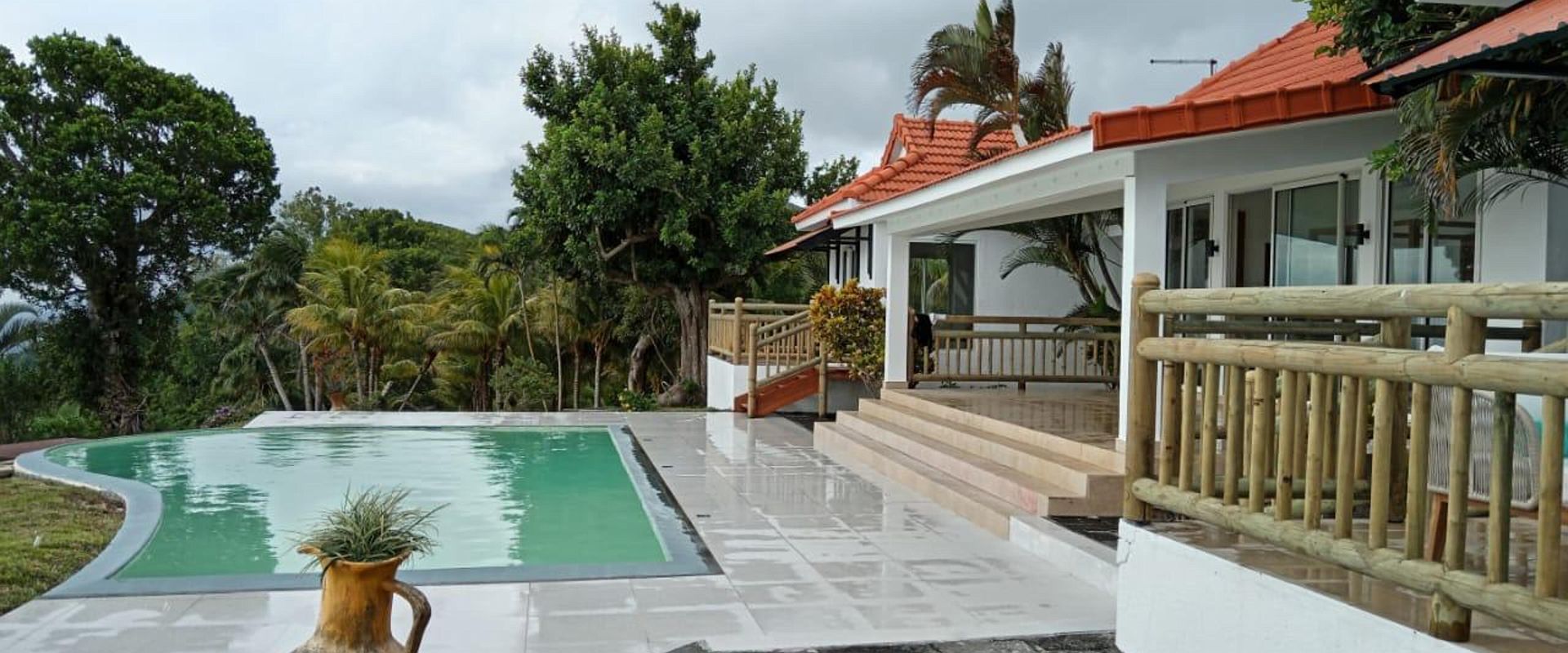 chalets chamarel   senior suite ocean view   ile maurice
