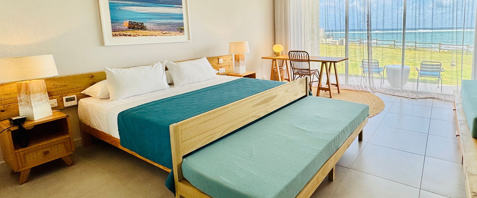 cotton bay resort  spa   deluxe family room   grece 