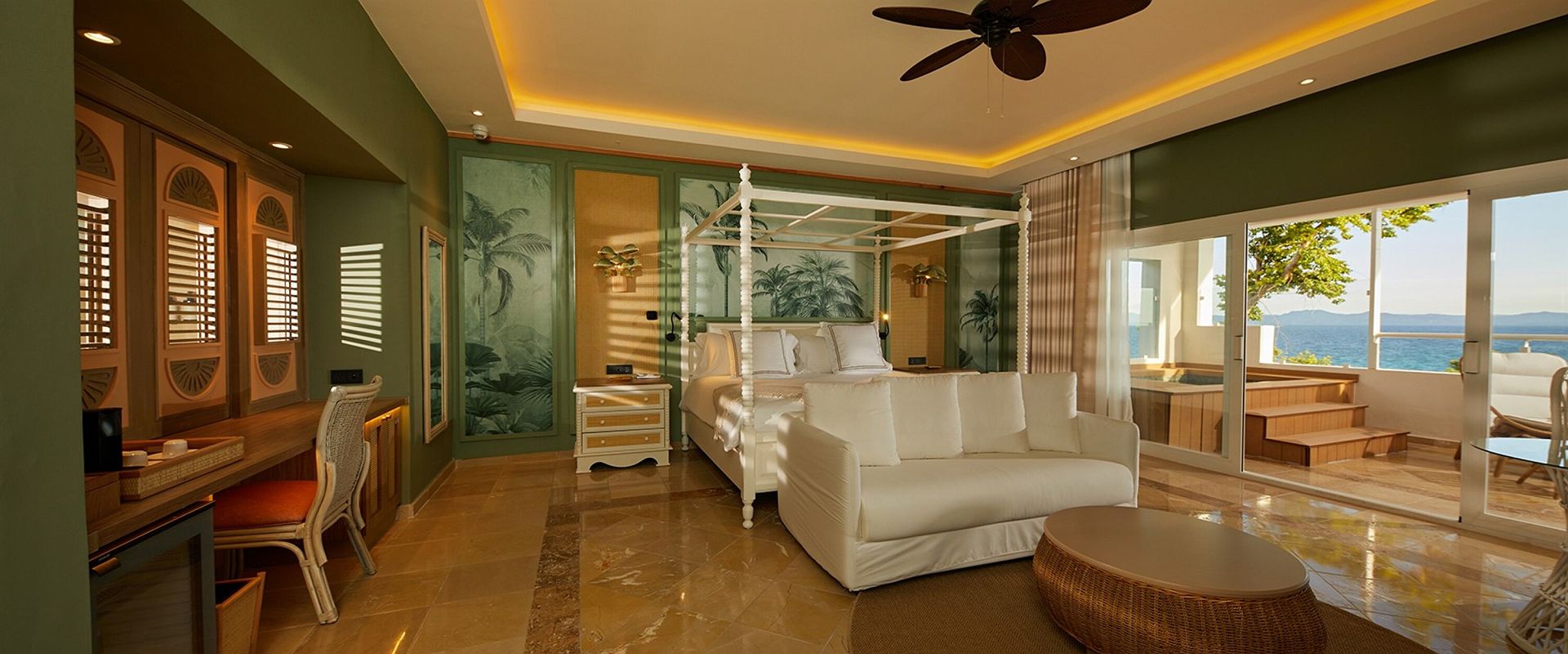   cayo levantado resort   sea view junior suite plunge pool  republique dominicaine