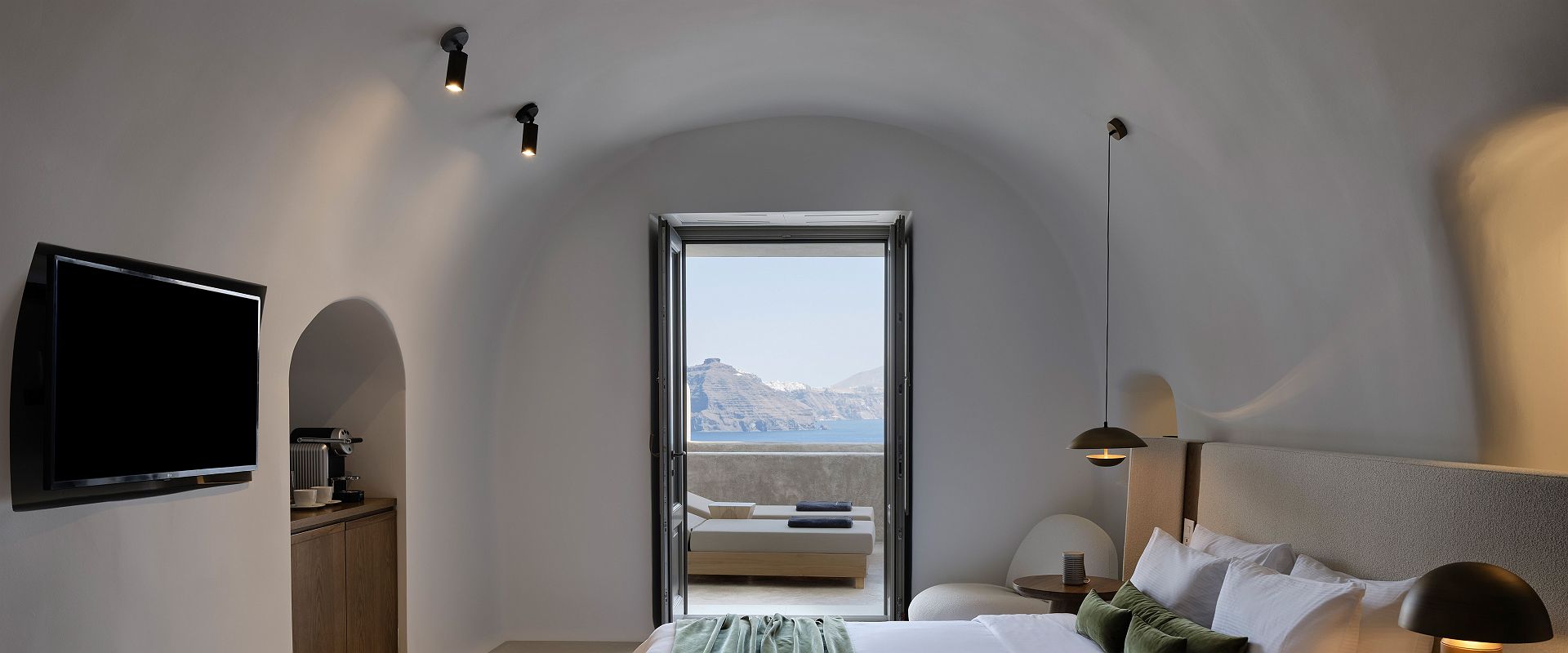 andronis luxury suite   superior suite with infinity pool   grece 