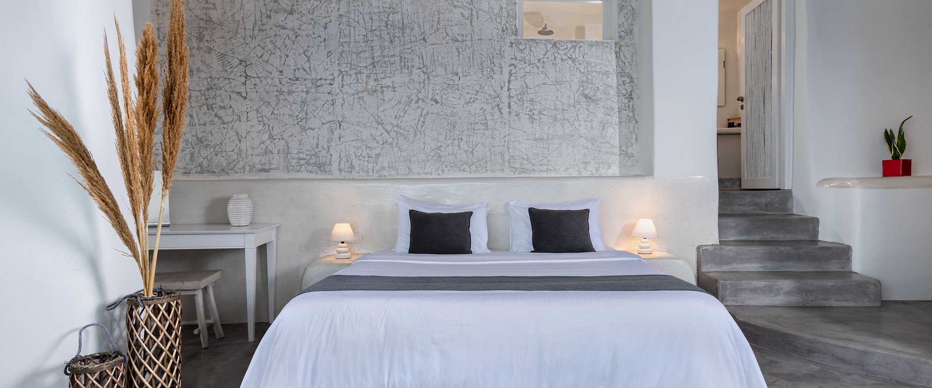   andronis luxruy suite   white house  grece