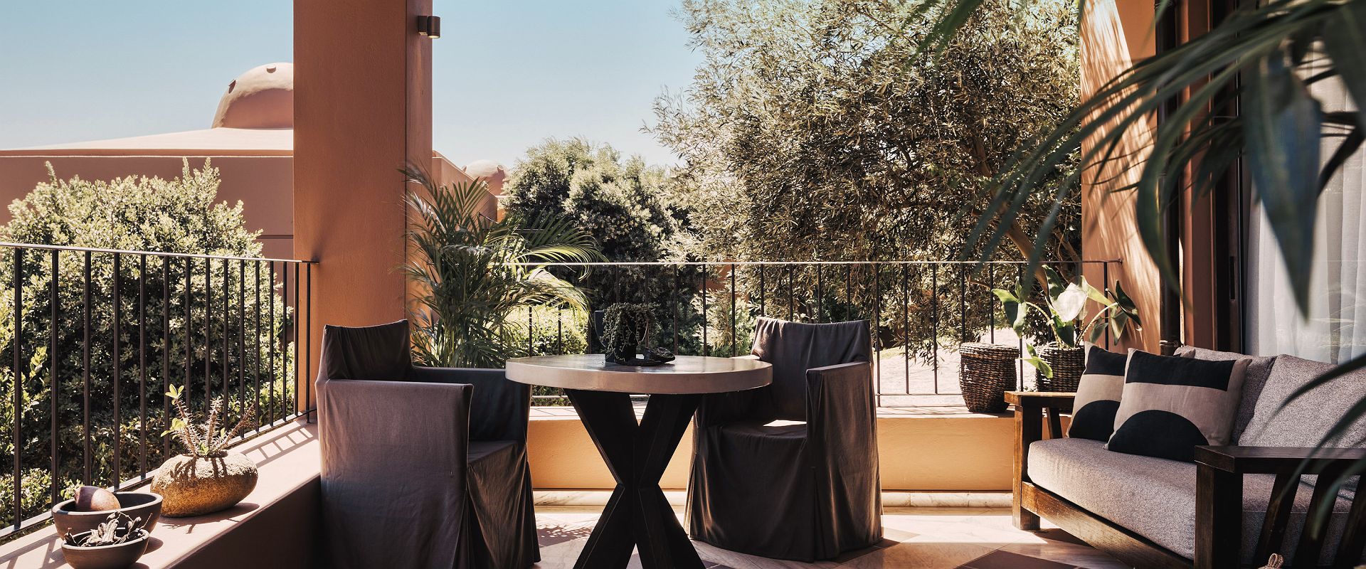     domes of elounda   premium one bedroom suite garden   grece 