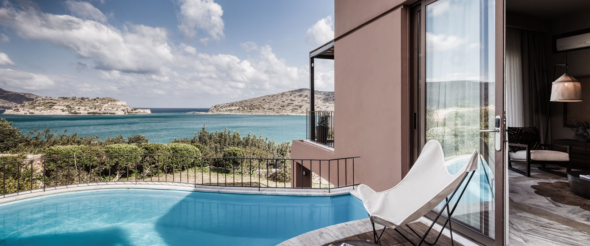 domes of elounda   premium one bedroom suite sea view with private pool  grece