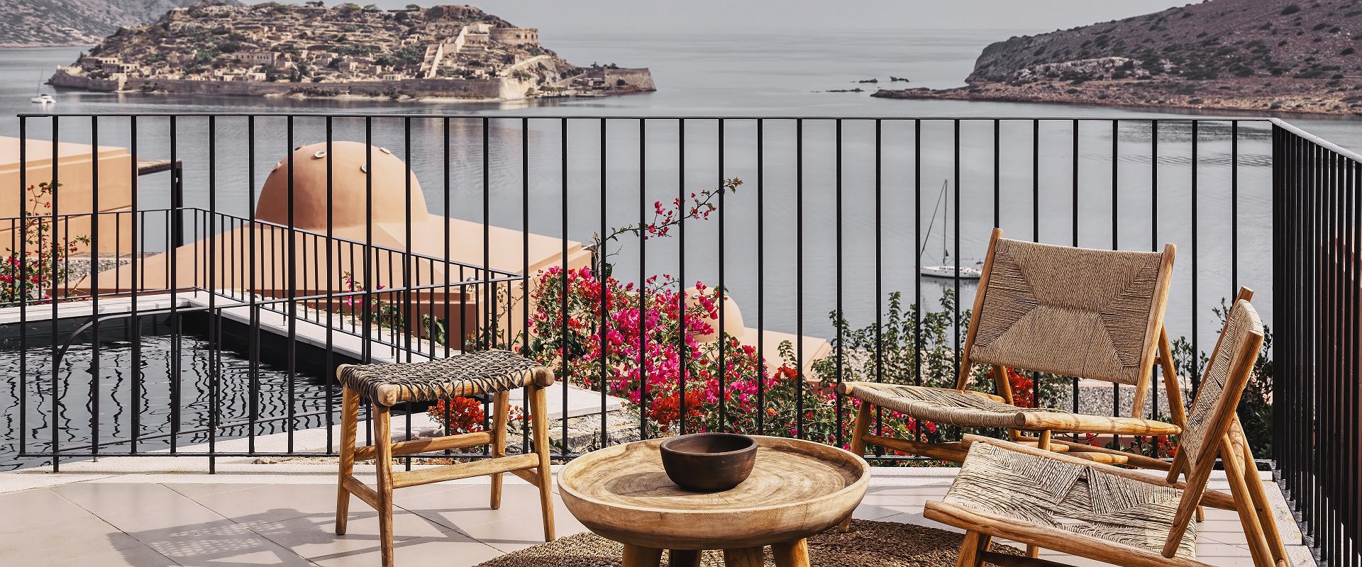 domes of elounda   luxury villa three bedrooms with private pool   grece