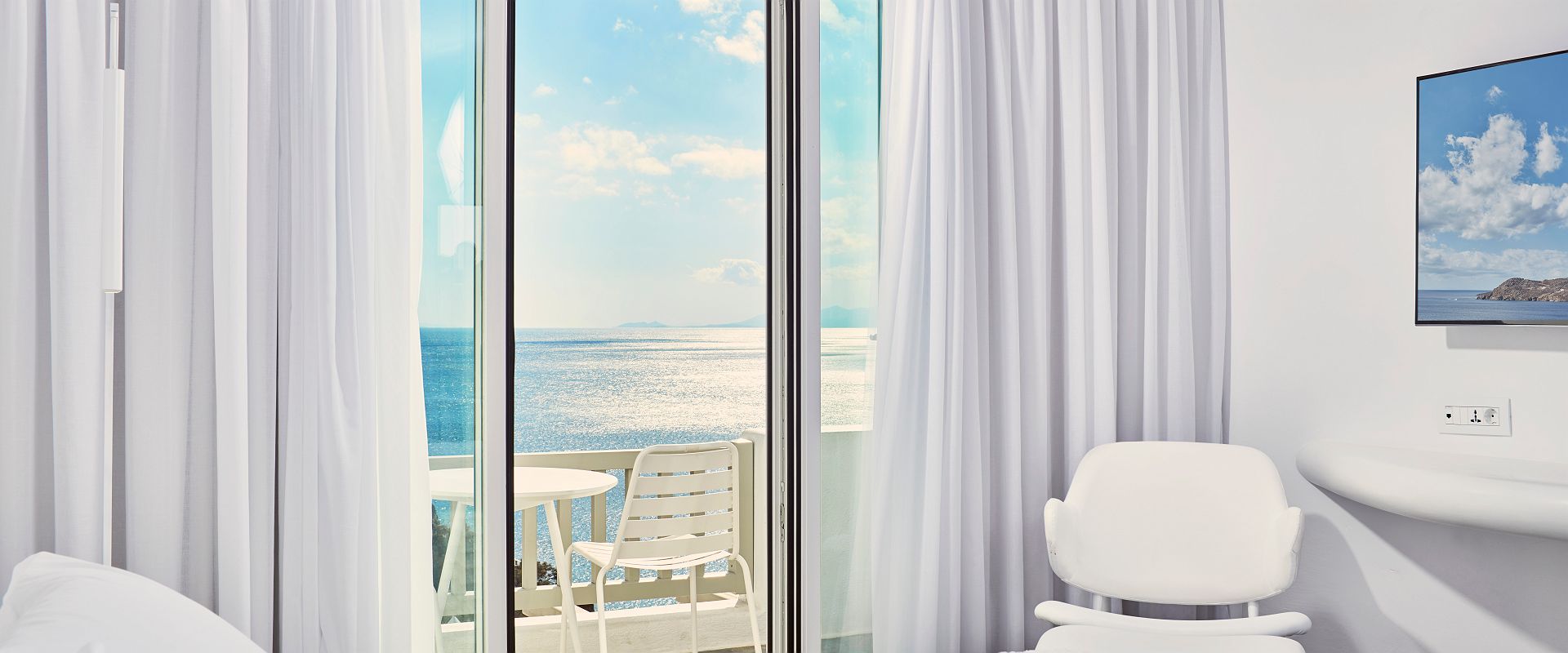 myconian imperial   superior room jacuzzi   grece 