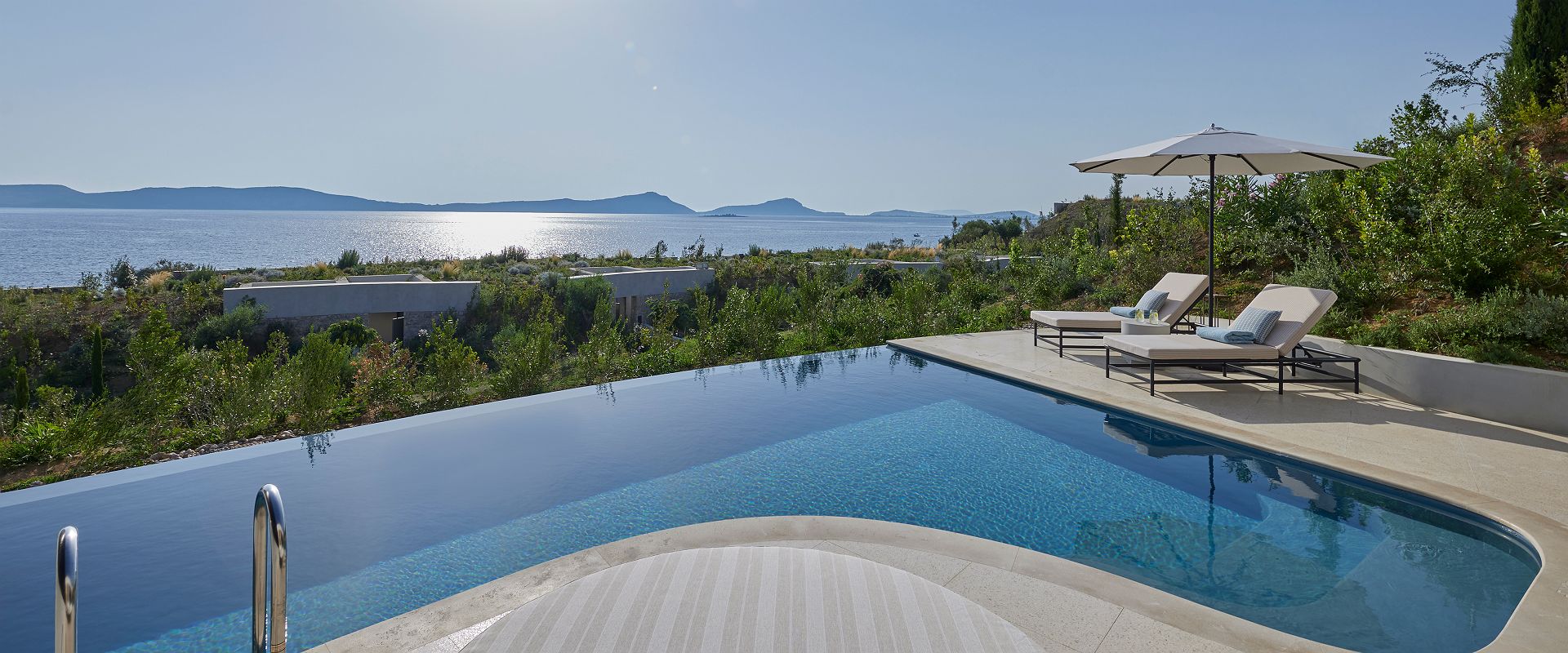   mandarin oriental costa navarino   mandarin pool villa   grece