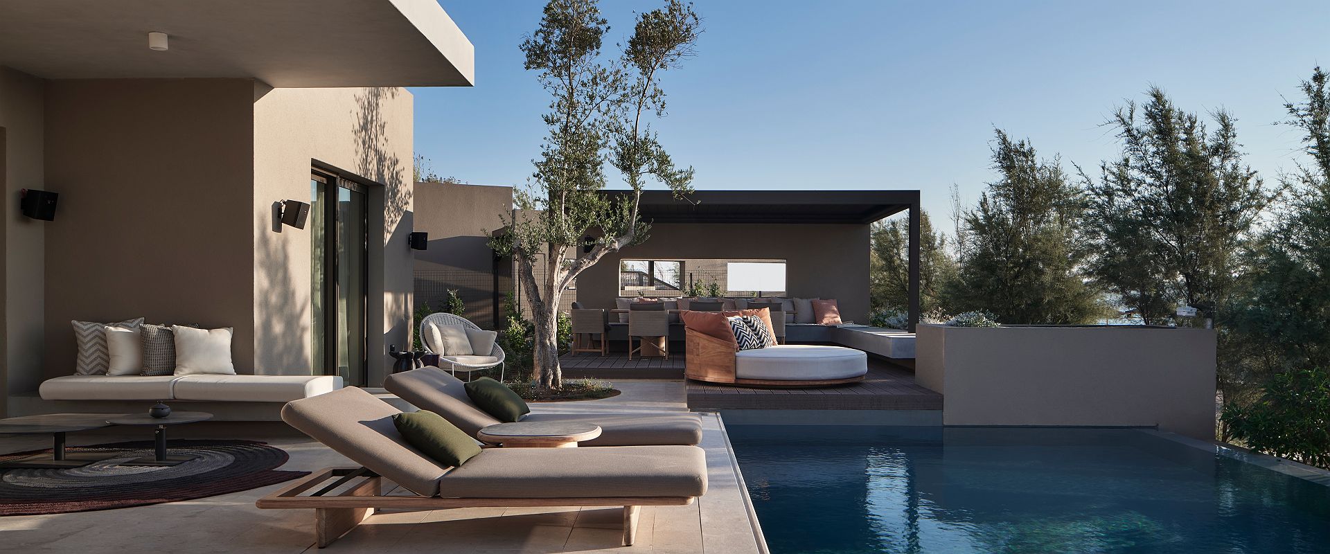 w costa navarino   oasis i beachfront infinity 2 bedrooms   grece