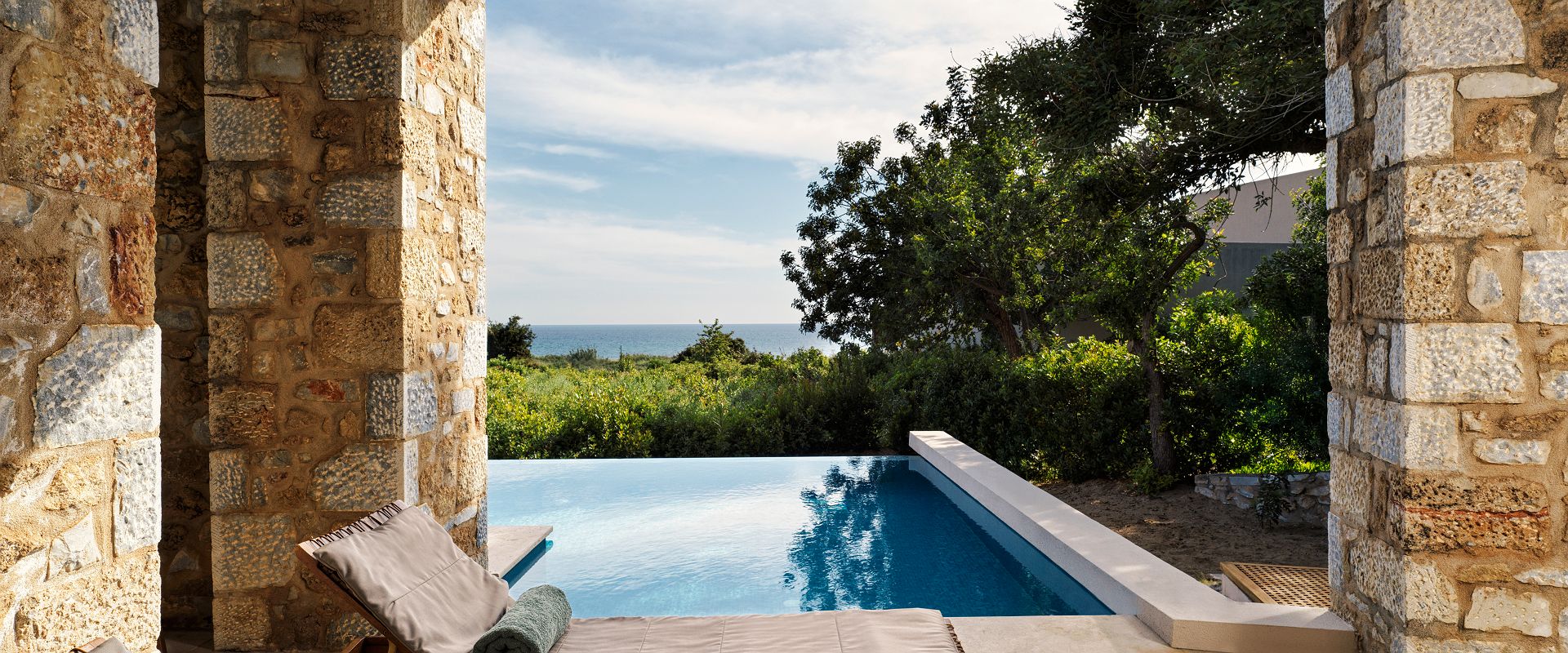 the westin resort costa navarino   premium infinity king   grece