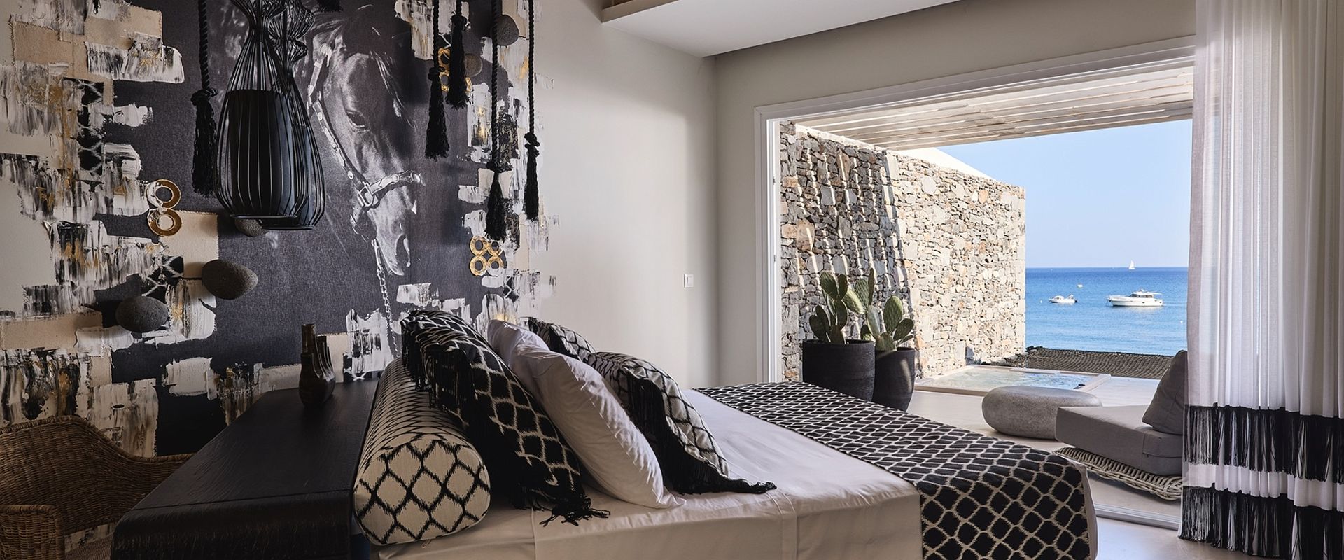   artemis seaside resort   superior suite sea view hot tub   grece