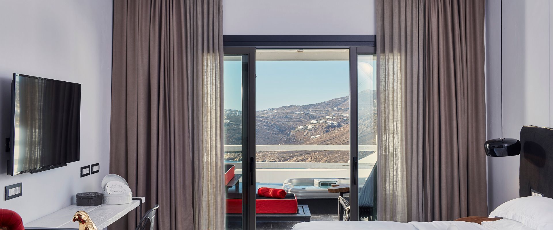 myconian avaton   temptation jacuzzi   grece