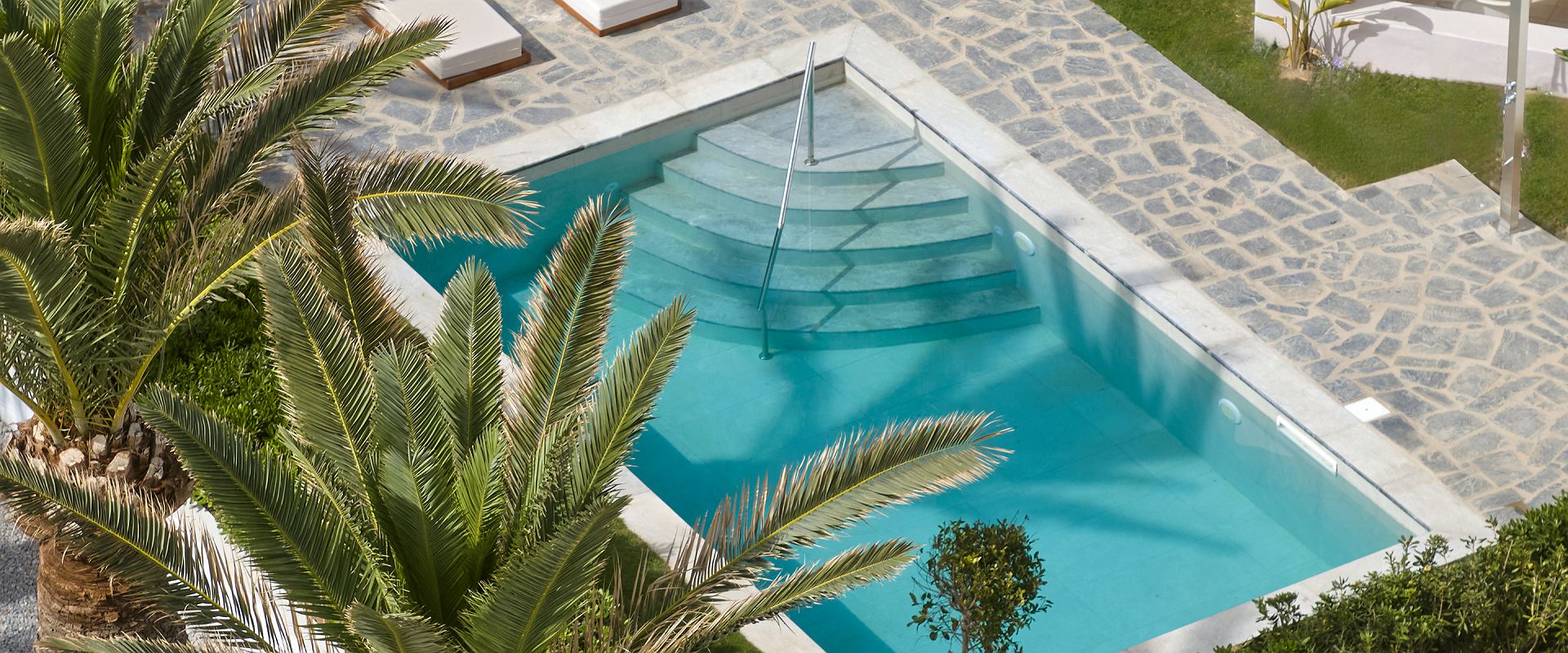   caramel grecotel   deluxe bungalow suite pool   grece