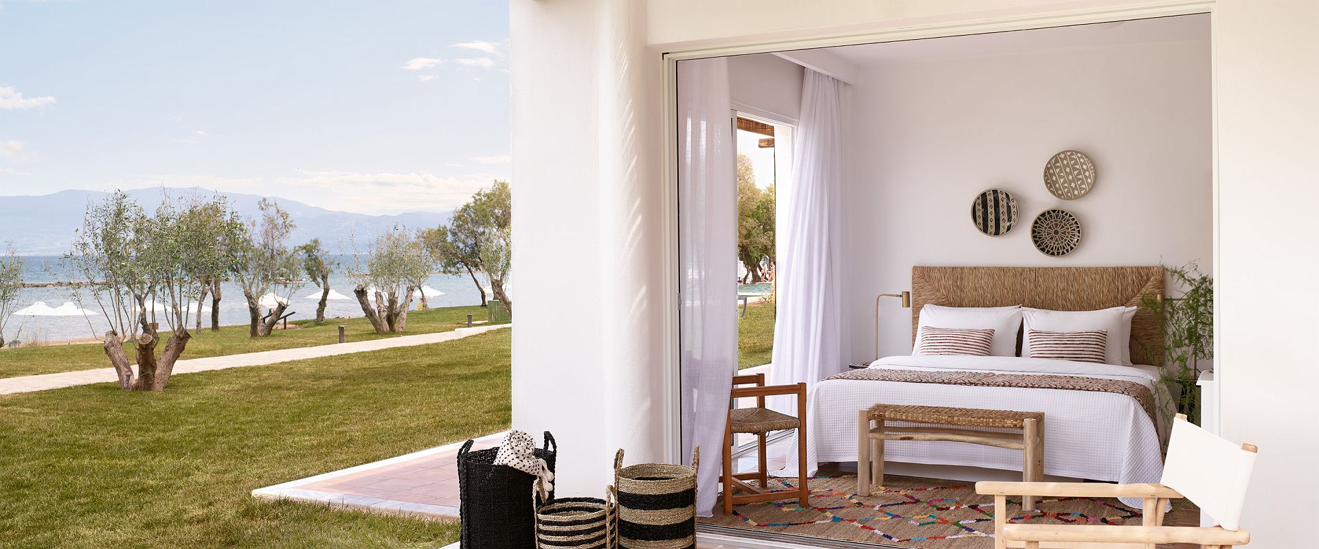   casa marron grecotel   family cabana   grece