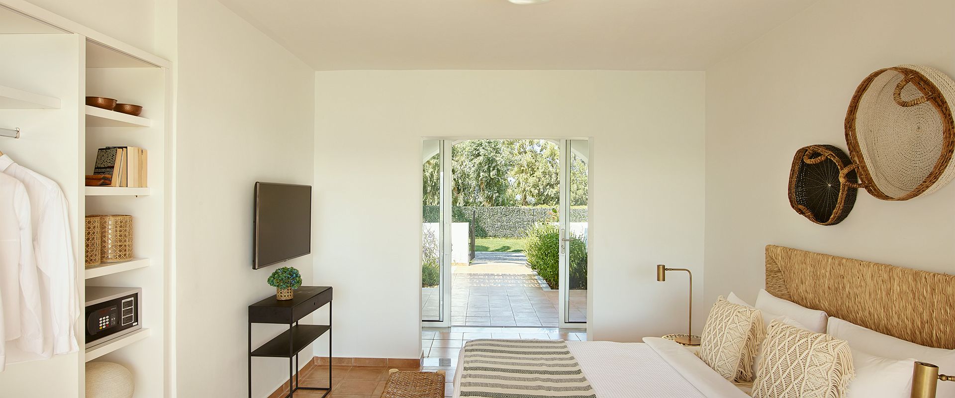   casa marron grecotel  oliva casa grande  grece