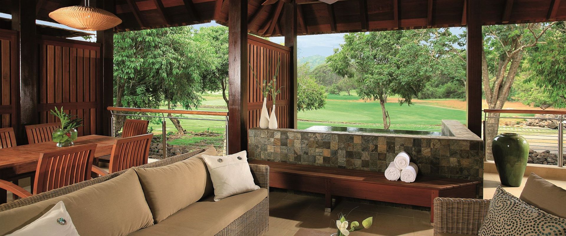 the bay club at anahita   ile maurice