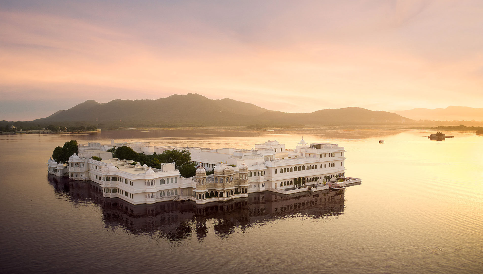 Inde : Des palais du Rajasthan à l'ivoire des Maldives