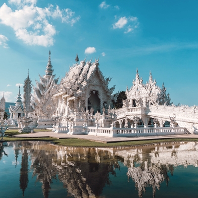 Tête-à-tête entre temples et palaces