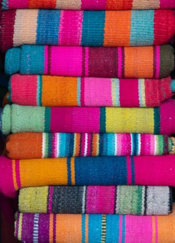 Tissus andins colorés