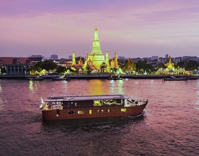 croisière sur le chao phraya à bangkok au coucher de soleil - crédit loy pela voyages