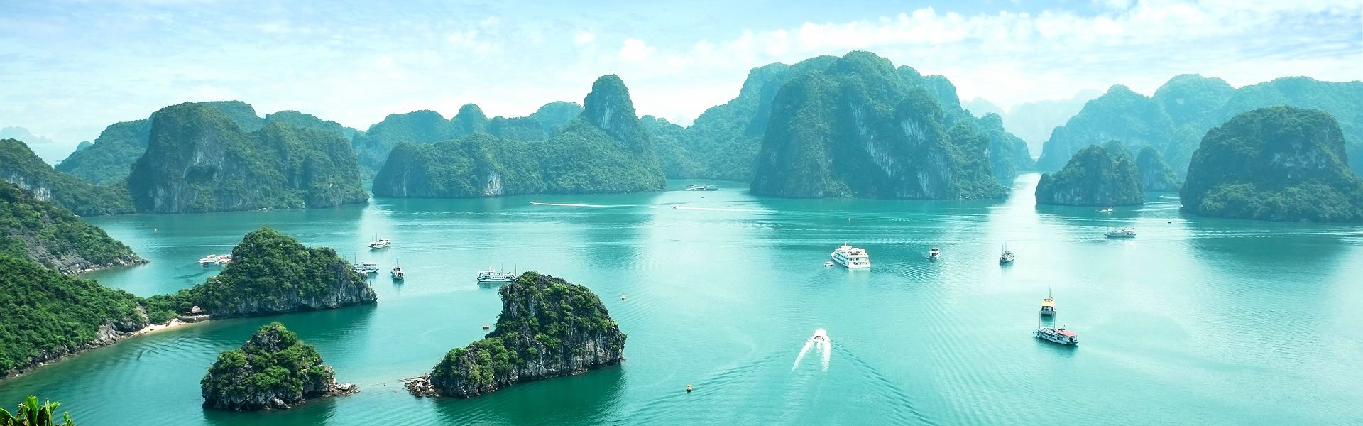 pics karstiques à la baie d'halong