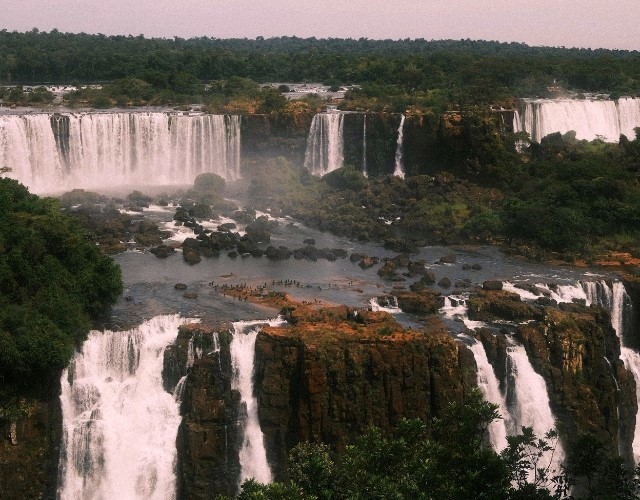 visite des chutes d'iguazú au lever du soleil avec un guide privé au brésil