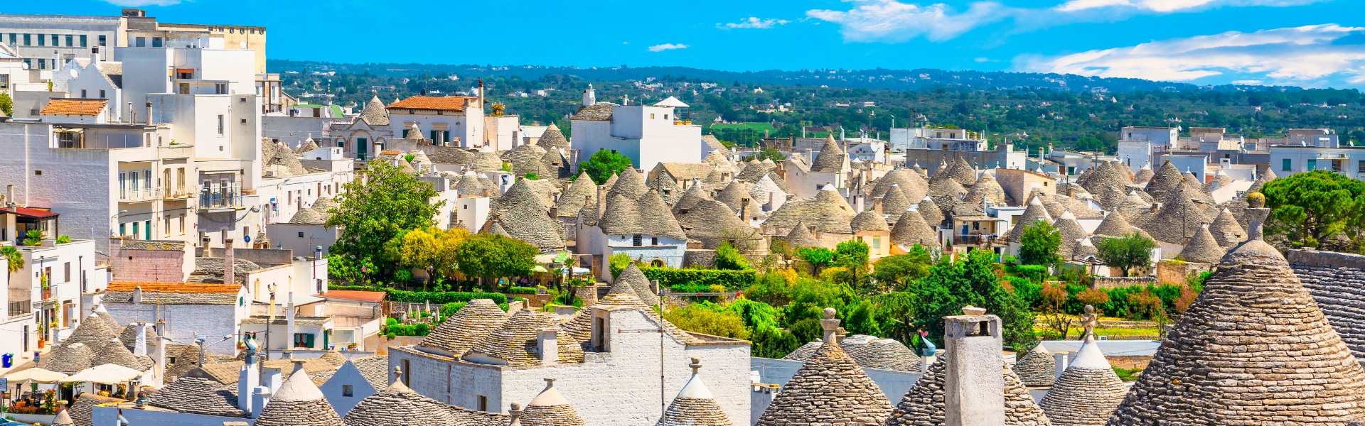 maisons typique des pouilles trulli dans la ville d'alberobello