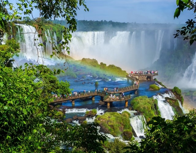 exploration du parc national d'Iguazú et vue sur les chutes d'Iguazú en passant sur des passerelles en argentine