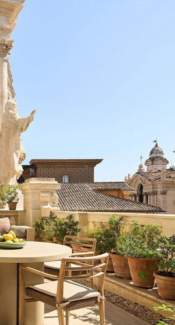 Terrasse sur les toits au Six Senses Rome