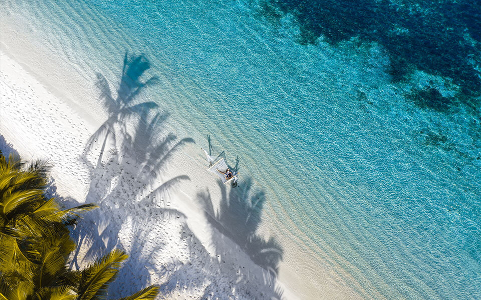 hamac suspendu sur les flots de Blue Bay