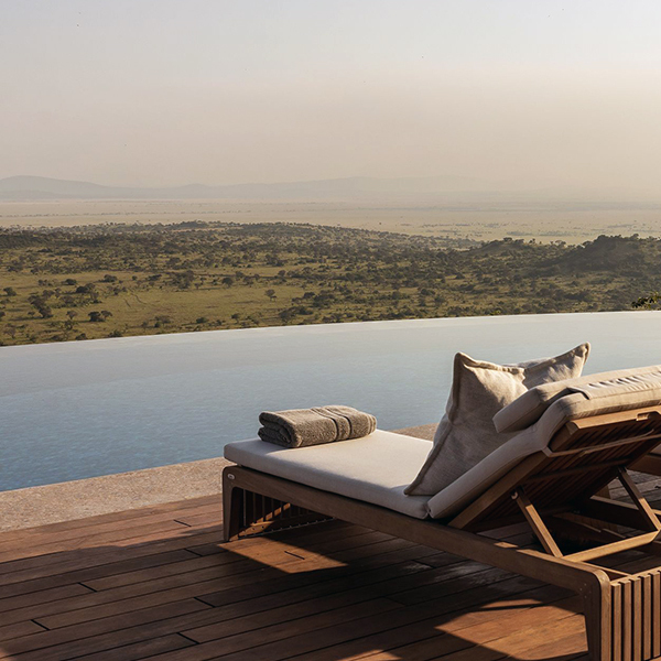 circuit ode au romantisme et écoresponsabilité - Terrasse privée du Singita Milele face à la savane