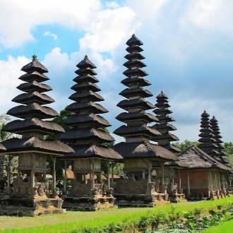 temple taman ayun spot bali