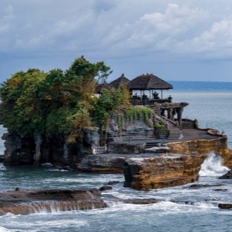 tanah lot spot bali
