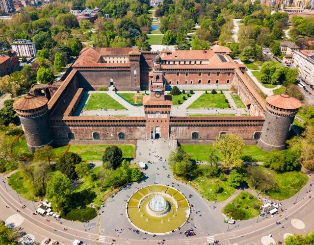 vue aérienne du château des sforza à milan