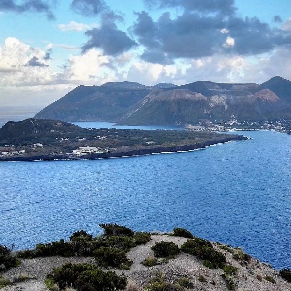 Circuit éoliennes, l’élégance subtile d’une croisière volcanique